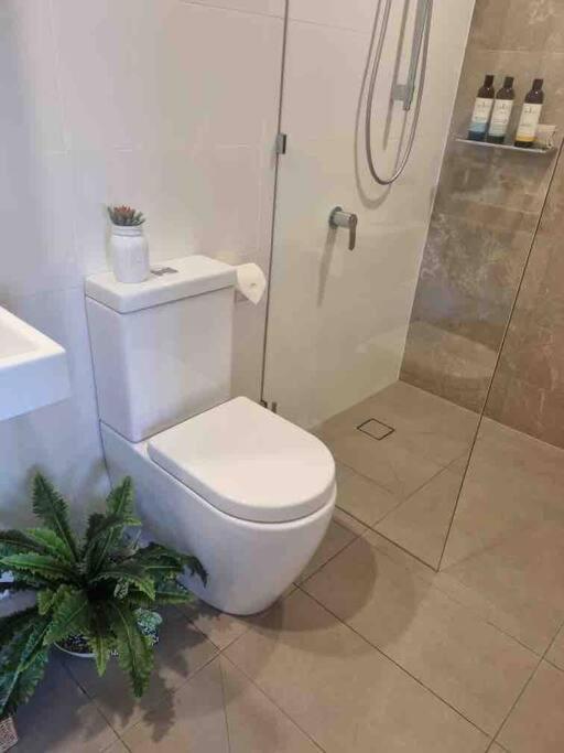 Modern 1 Brm Apartment With Pool Close To Beach Gold Coast Ngoại thất bức ảnh